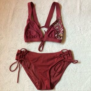 La vie en rose maroon bikini scrunch butt tie up